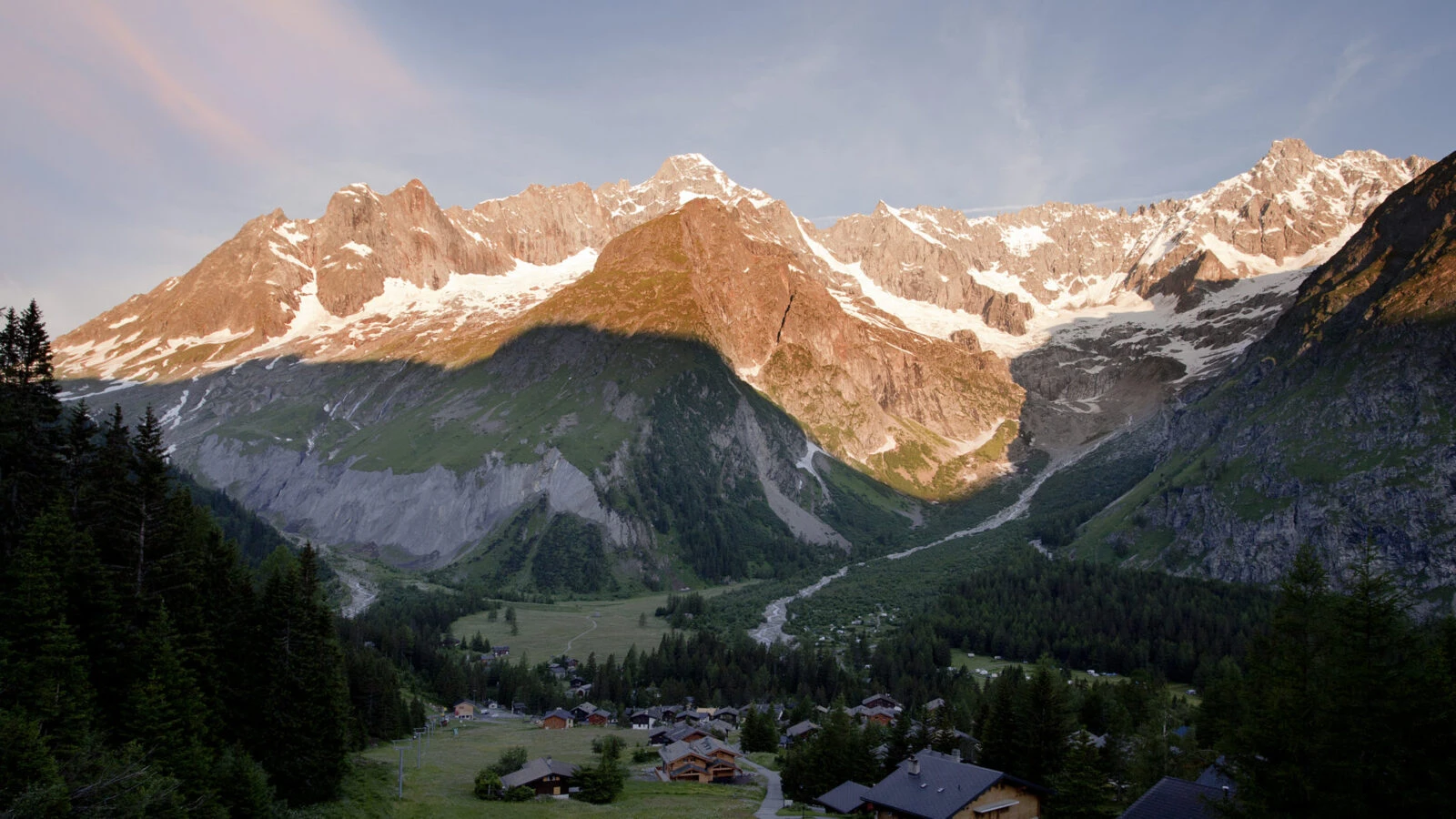 Gîte de la Fouly, the village trekkers' gîte