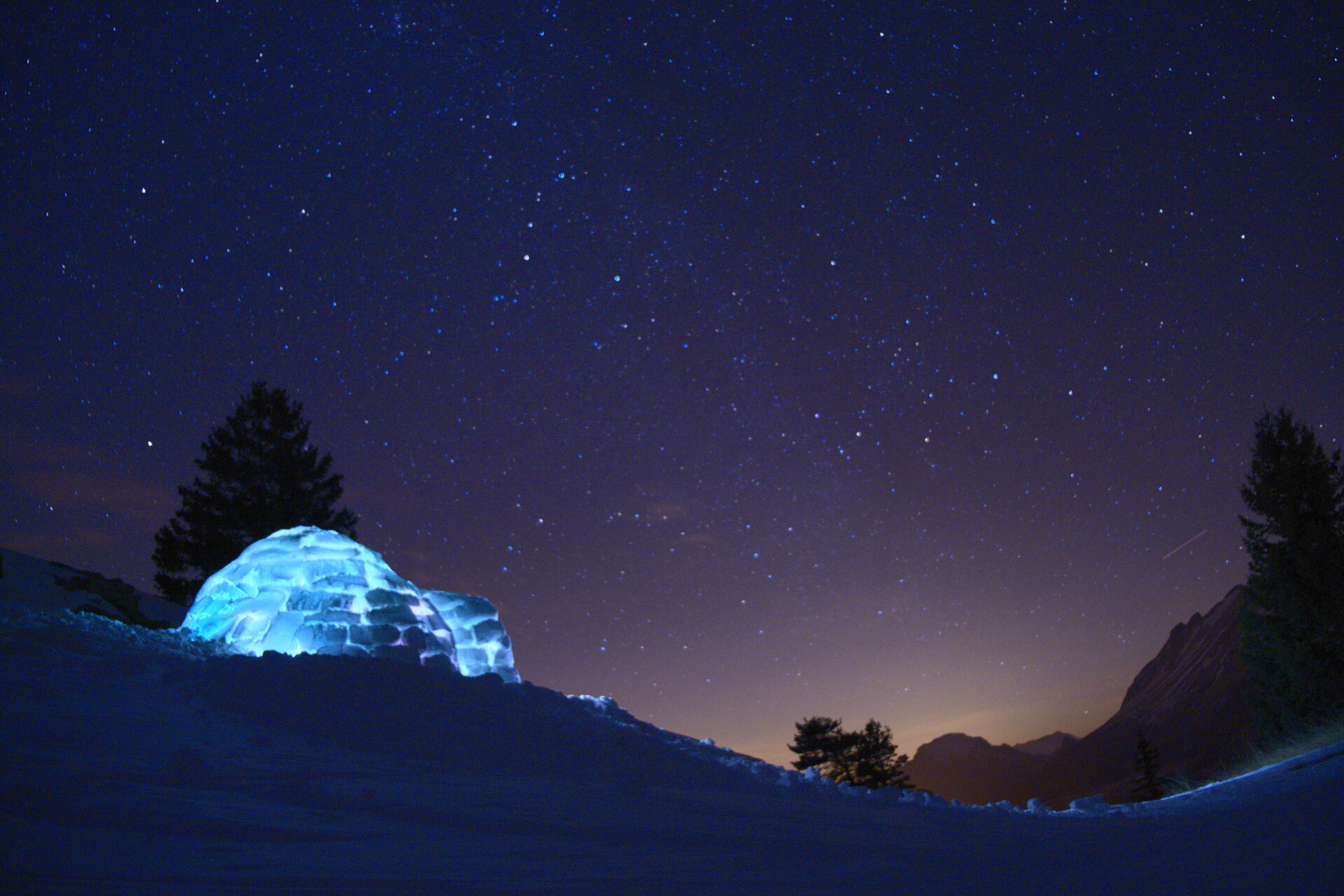 Igloo under the stars
