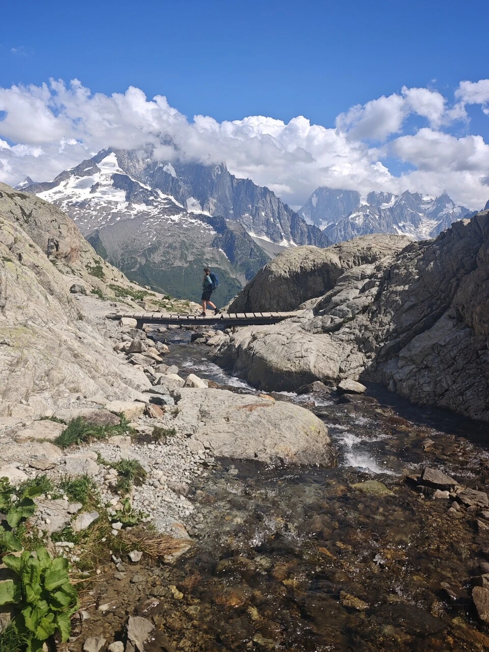 The footbridge over the stream on the Lac Blanc trail