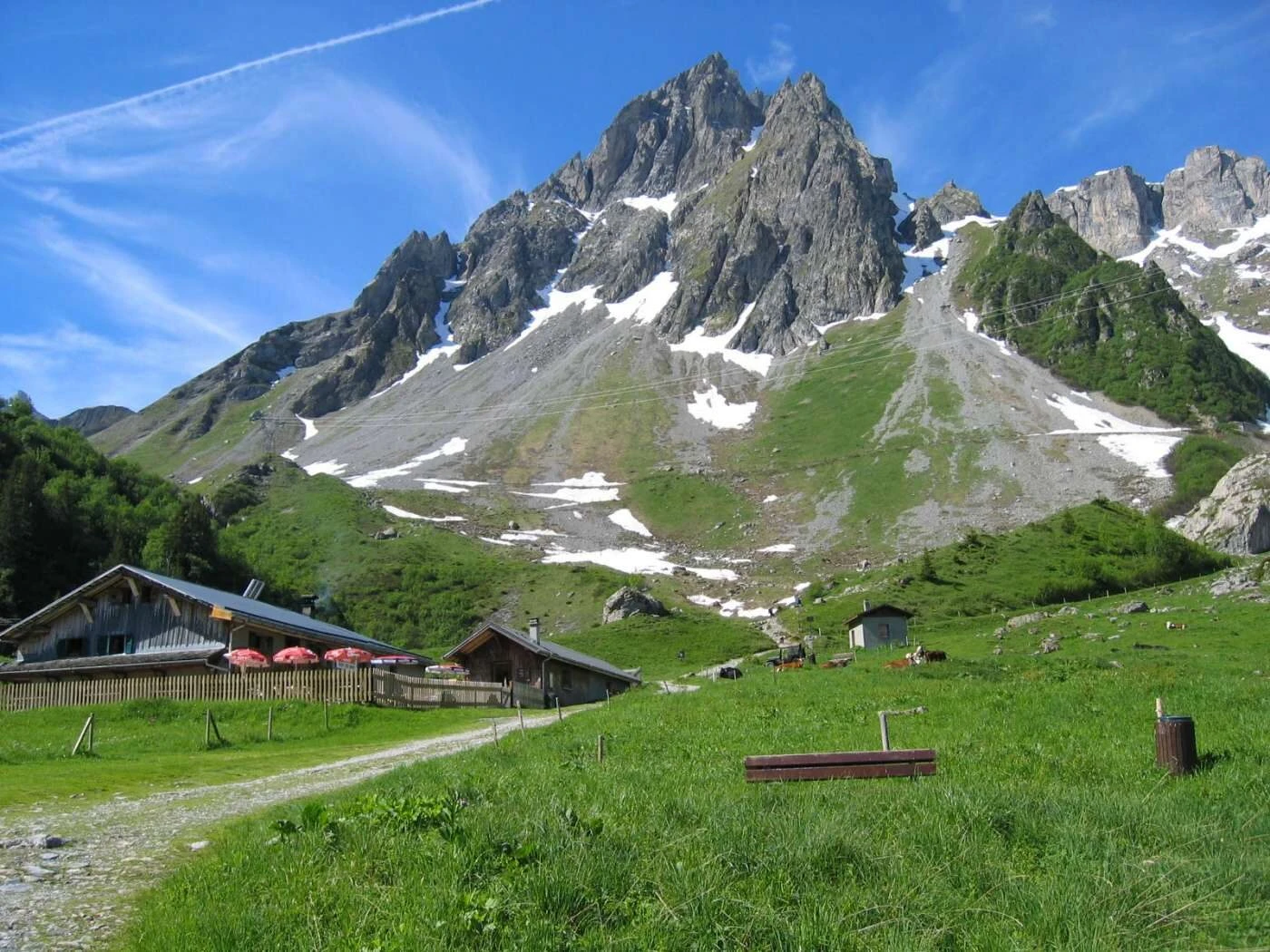 Refuge de la Balme on the climb to the Col du Bonhomme