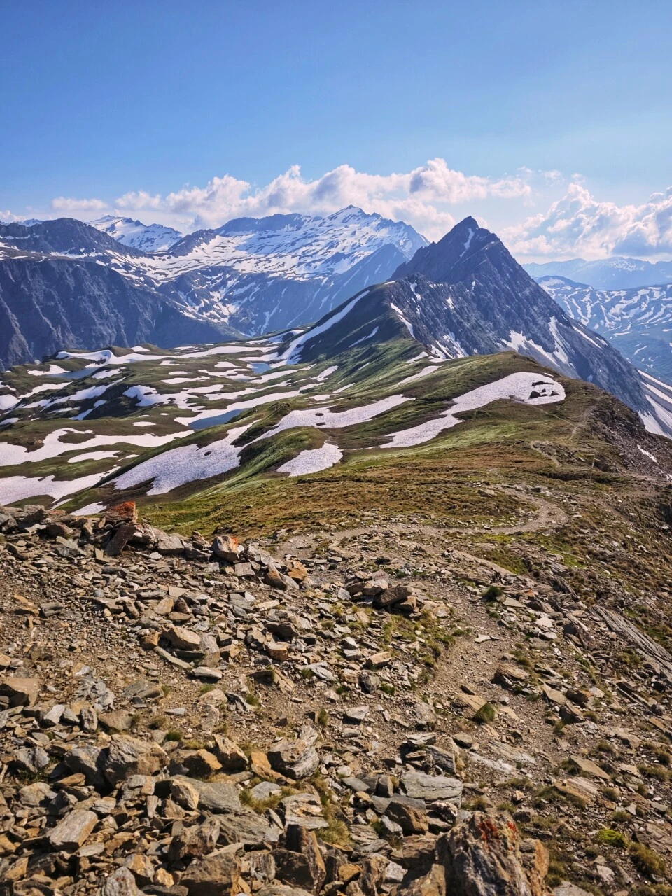 The ridgeline, facing the Grandes Jorasses